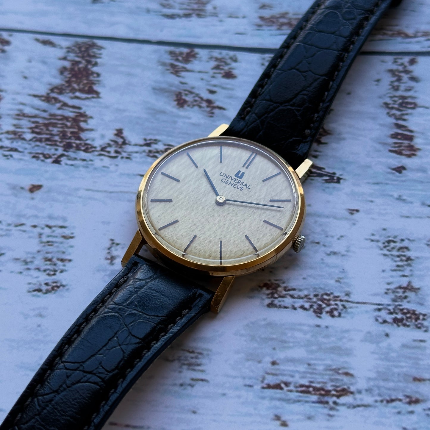 Universal Genève Round Watch