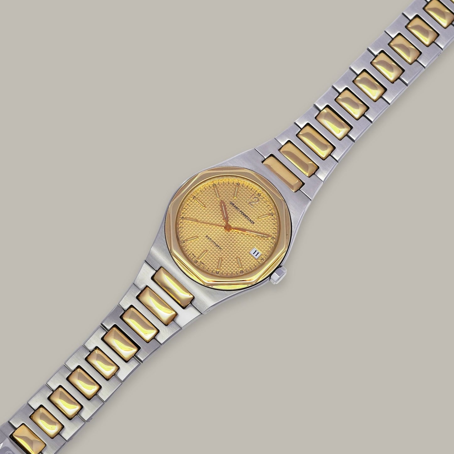 Girard-Perregaux Laureato Watch