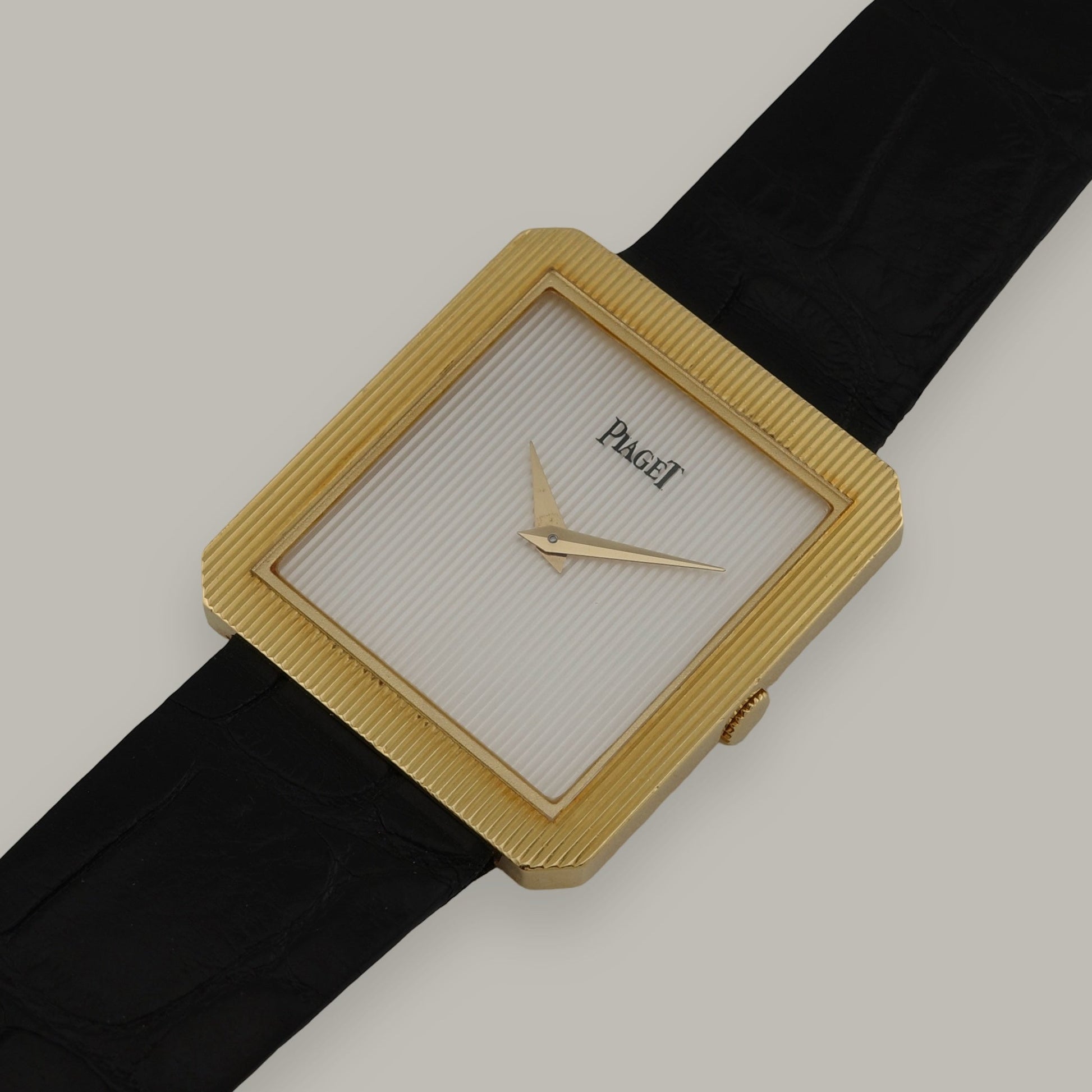 18K Piaget Protocole 9154 Mother of Pearl Tapestry Dial Watch