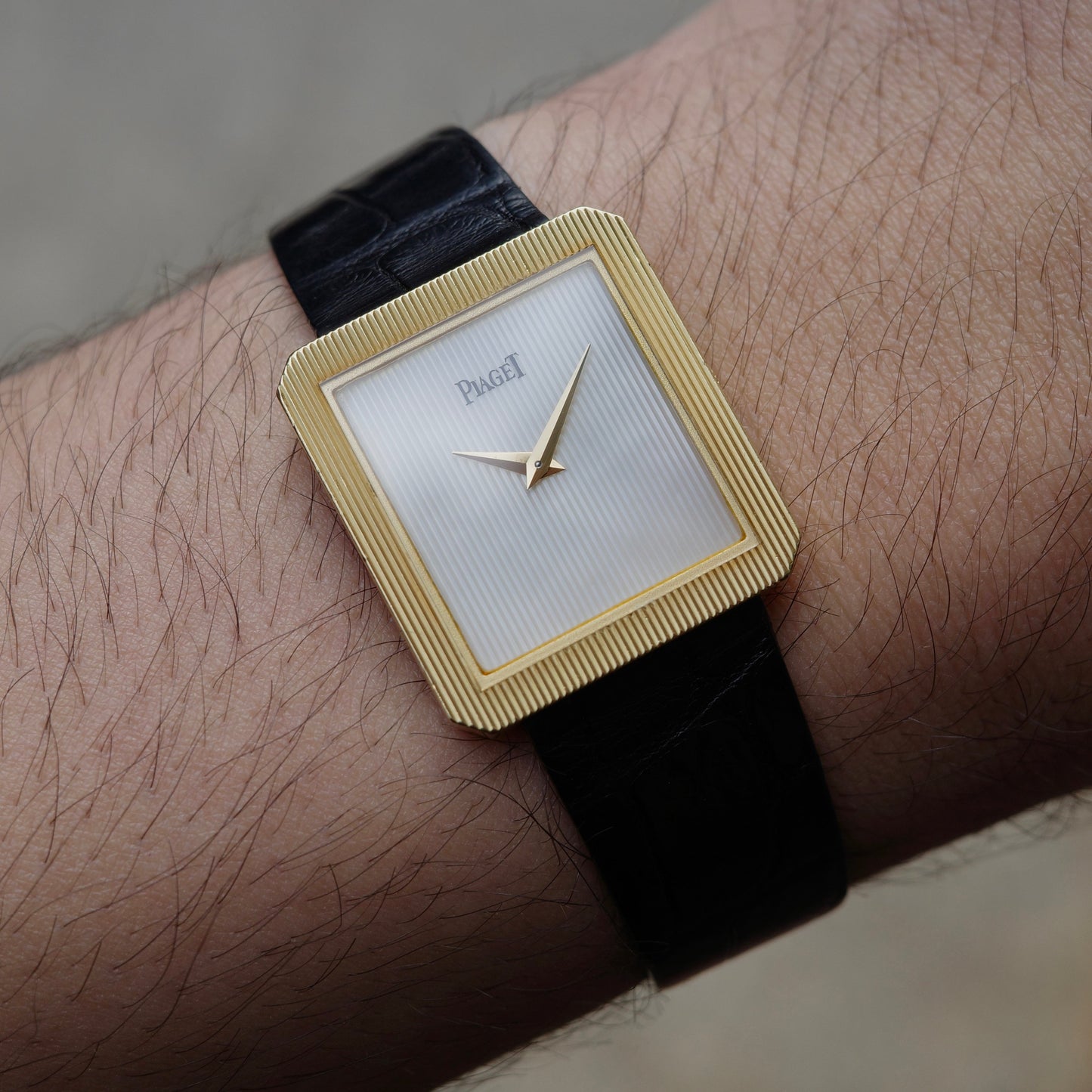 18K Piaget Protocole 9154 Mother of Pearl Tapestry Dial Watch