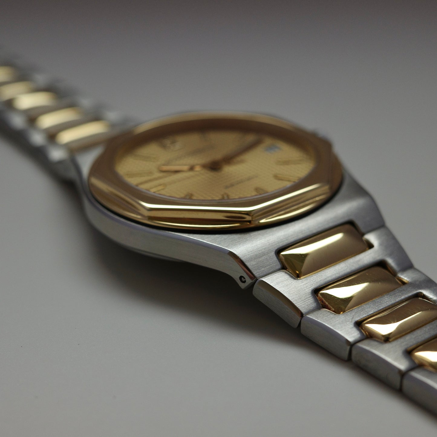 Girard-Perregaux Laureato Watch