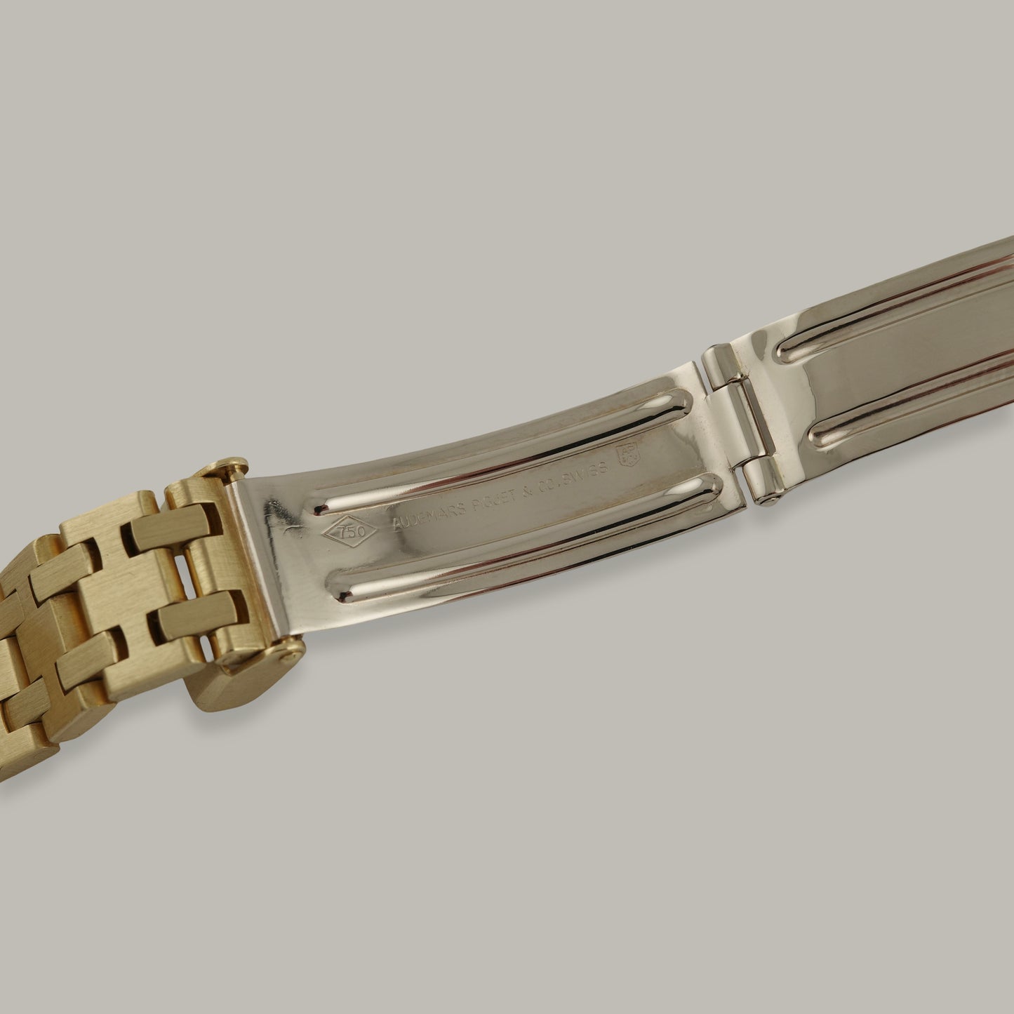 18K Audemars Piguet Ladies Mini Royal Oak 26mm Watch