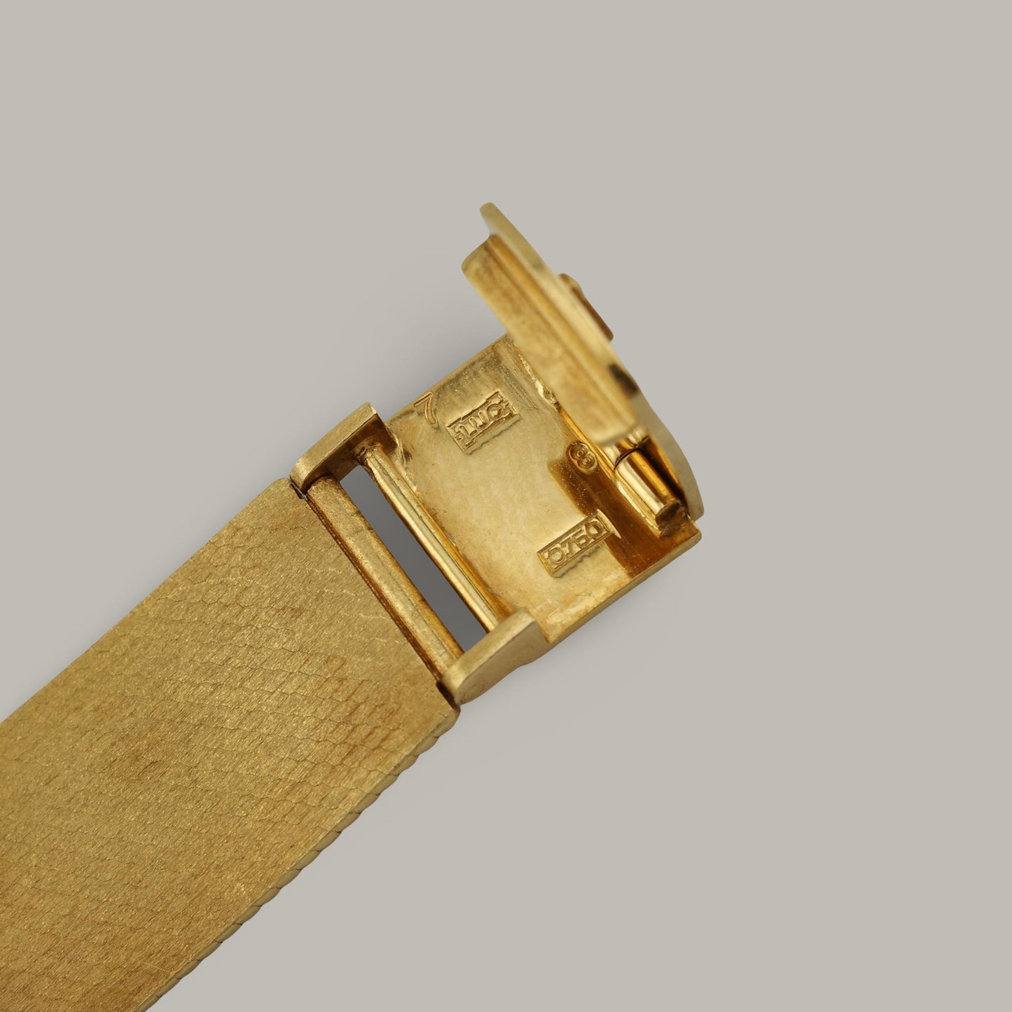 18K Chopard Happy Diamonds 5089-5 Onyx Dial Watch