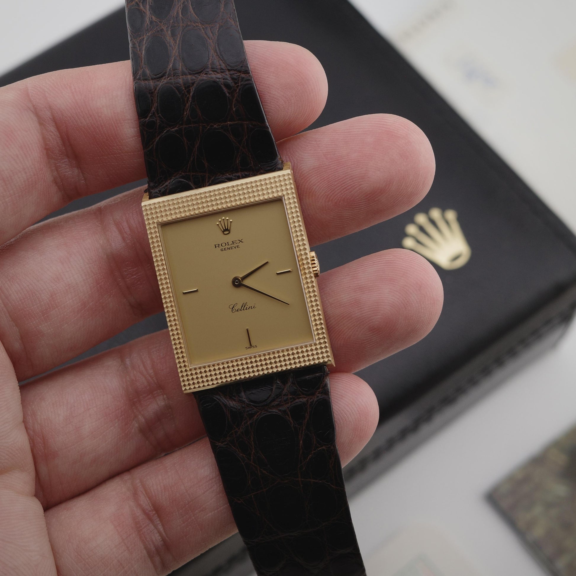 1996 18K Rolex Cellini 4127 Hobnail Full Set Watch
