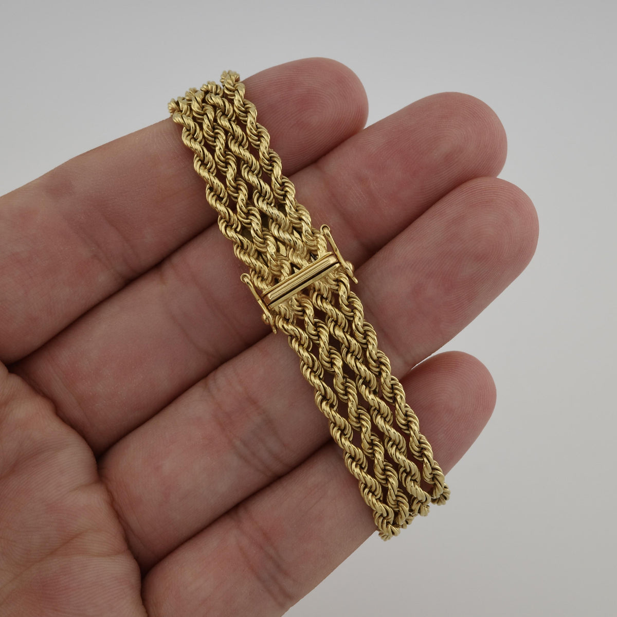 18K Baume & Mercier 38244 Linen Dial Rope Watch