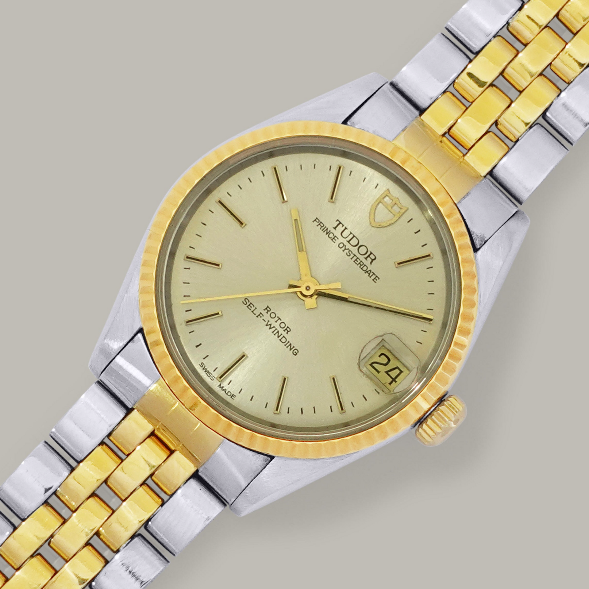 TUDOR ノベルティー RXV02624_2024-07-26T05_24_26.